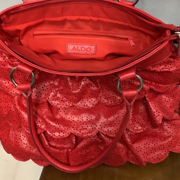 ALDO - Picture 2 of 5